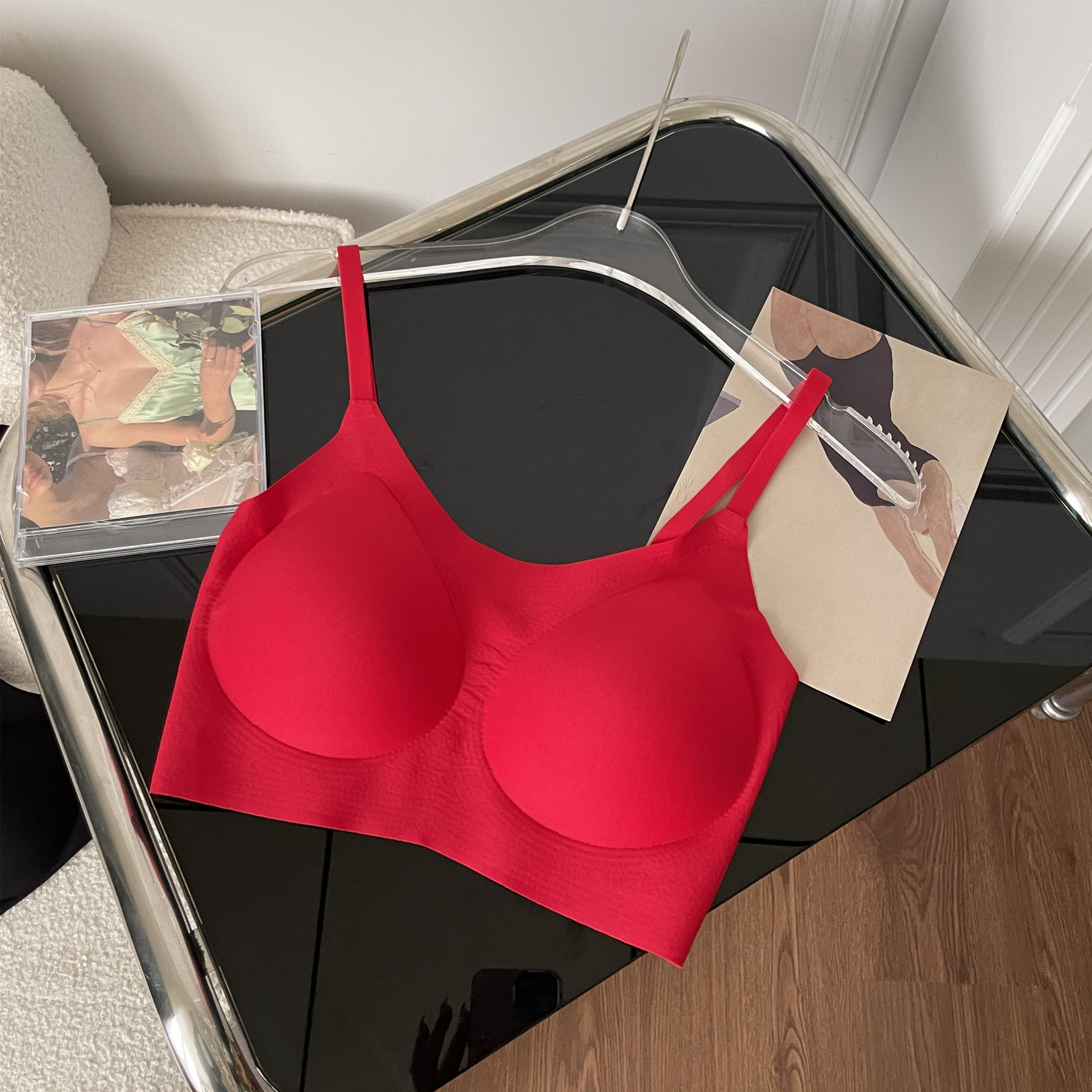 2024 nuevo sujetador de elevación anti-gravedad inalámbrico sin costuras temperatura fija completa super suave ajuste ropa interior transpirable para mujeres