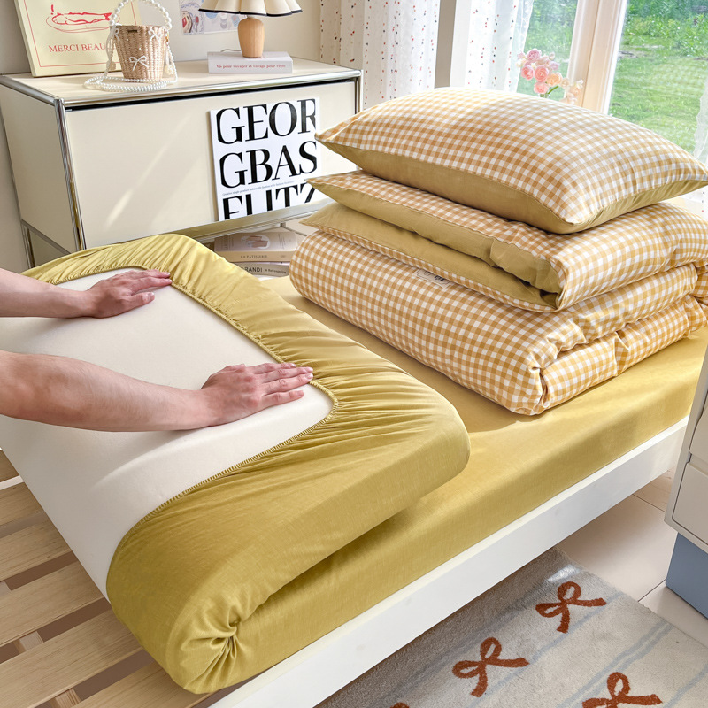 Dormitorio de estudiantes de algodón conjunto de tres piezas de cama 2025 nuevo edredón de algodón sábanas de cubierta de cuatro piezas de ropa de cama