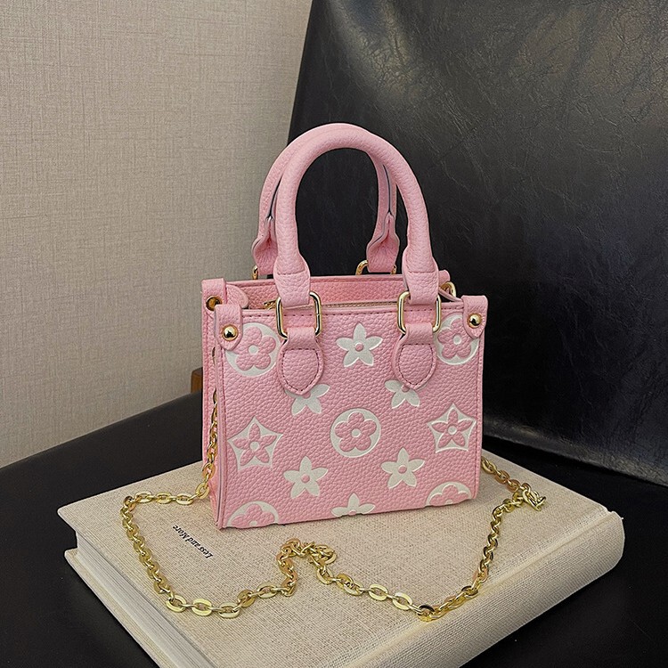 Contrast Color Handbag Women's 2025 New All-match Texture Western Style Tote Bag French Commuter High-end Crossbody Bag Contrast Color Handbag Women's 2025 New All-match Texture Western Style Tote Bag French Commuter High-end Crossbody Bag