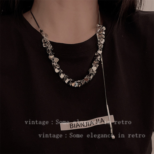 Love sequins pull-out necklace for women, design does not fade, light luxury titanium steel clavicle chain, internet celebrity temperament necklace