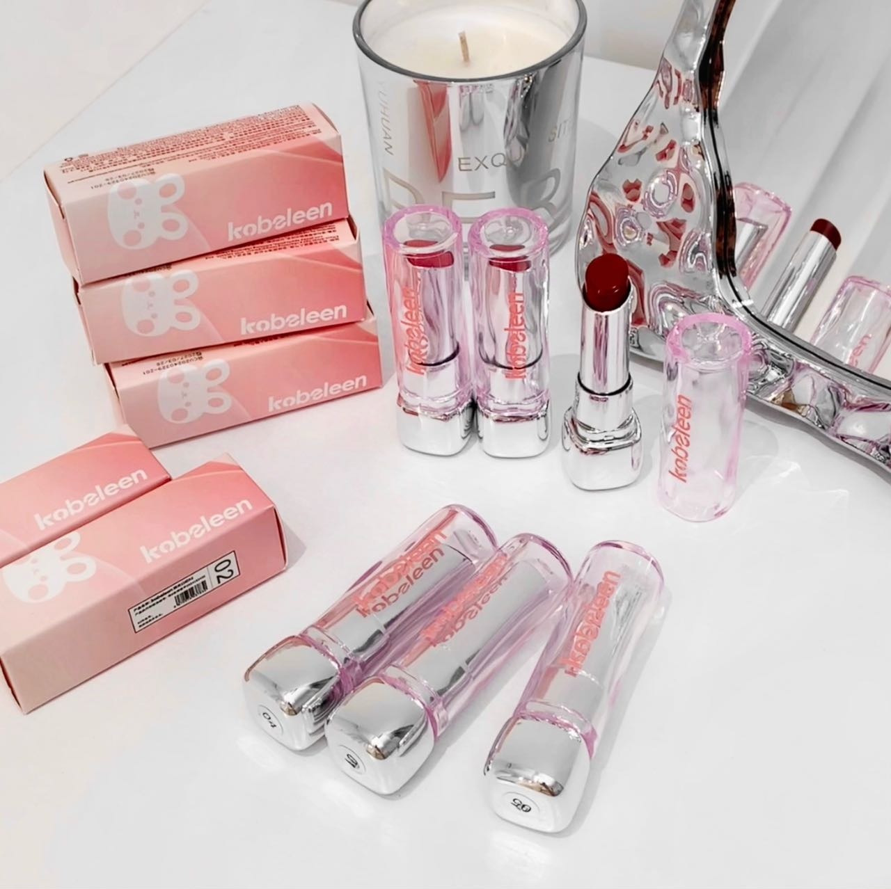 kobeleen Moisturizing Lipstick, with a water-like mirror surface that is waterproof and does not fade easily, is a nude lipstick for spring and summer, suitable for students undefined