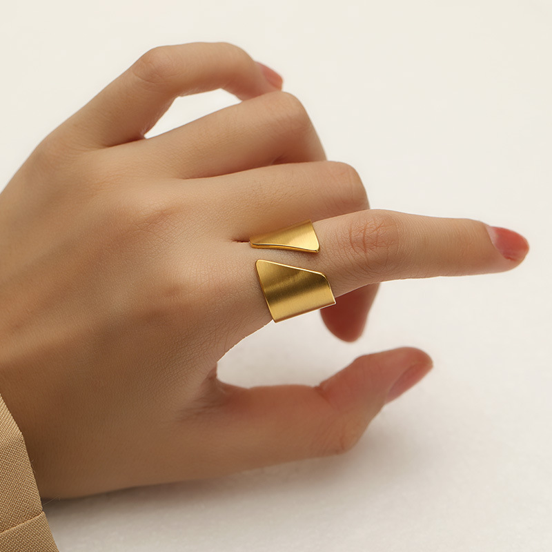 Simple Style Geometric Titanium Steel Plating 18k Gold Plated Open Ring display picture 1