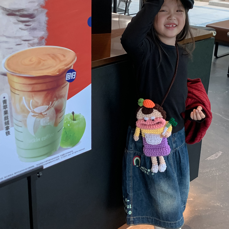 Bolsos de hombro de dibujos animados japoneses para niños y niñas feos y lindos, extraños bolsos de mochila para niños con cabeza de rábano 2024 nuevos bolsos para niños