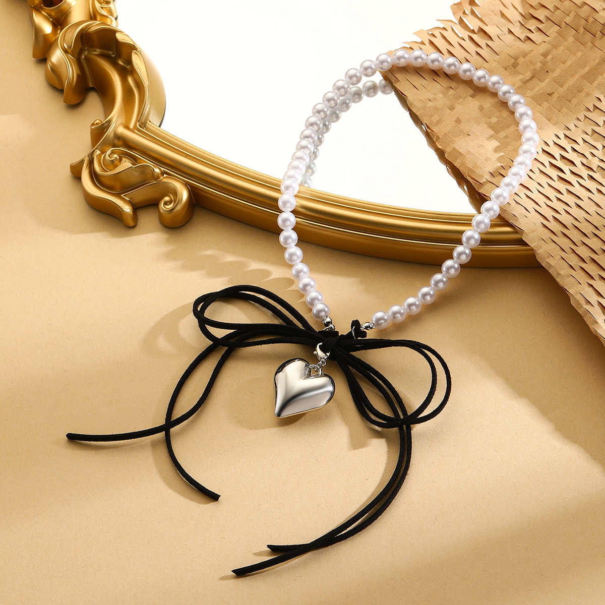 Collana con ciondolo a forma di cuore con fiocco nero, dolce e fresco, esagerata, con laccetto da collo, catena per clavicola._voghion.com