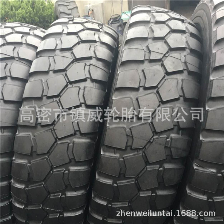 越野车卡车轮胎 15.5R20 子午线钢丝轮胎