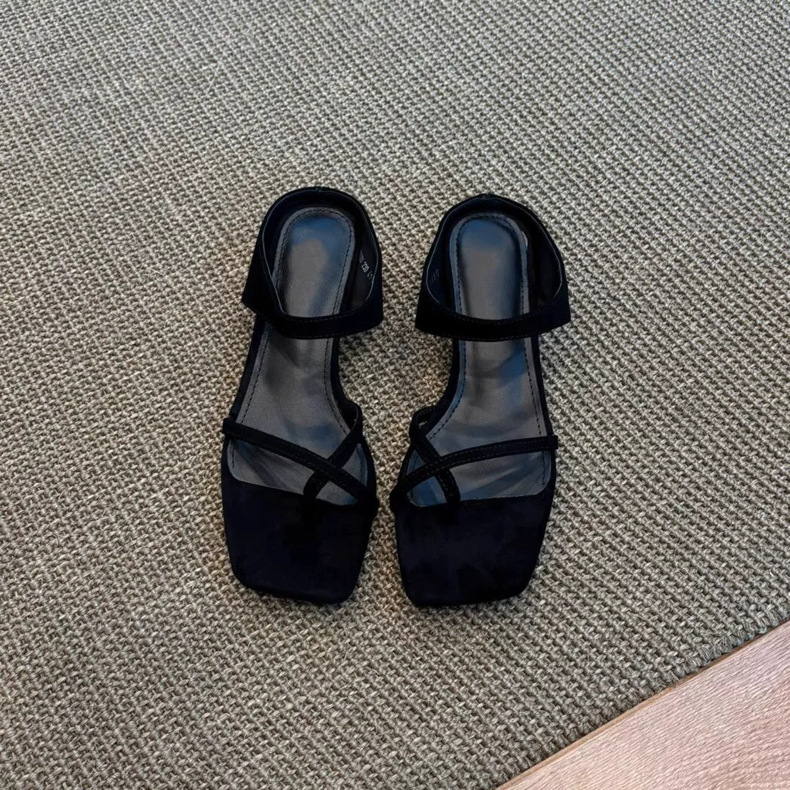 검은색