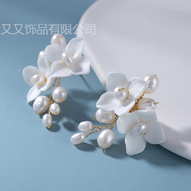 Fashionable creative Korean earrings for bride