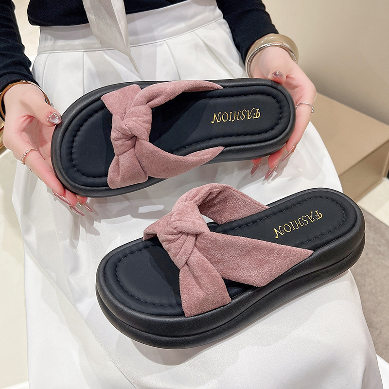 Thick-Soled Cross-Strap Slippers for Women, Summer Outer Wear, Women's Small, High-End, Fashionable and Versatile One-Line Sandals for Women