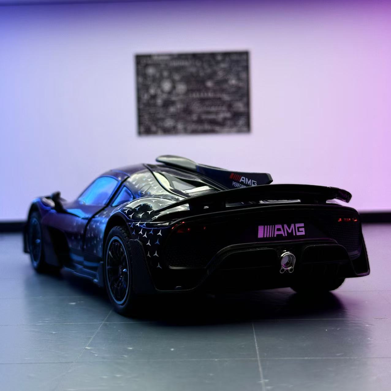 Coche a modelo de coche 1 a 24 Big Ben AMG ONE accesorios de modelo de coche deportivo de aleación