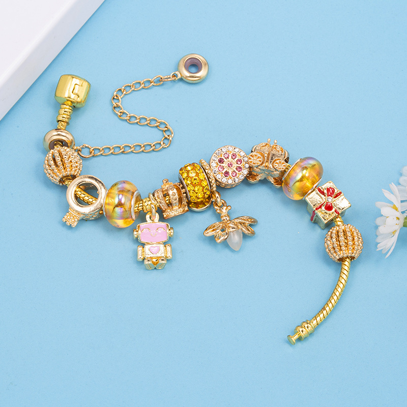 Sophisticated fashionable elegant women's bracelet