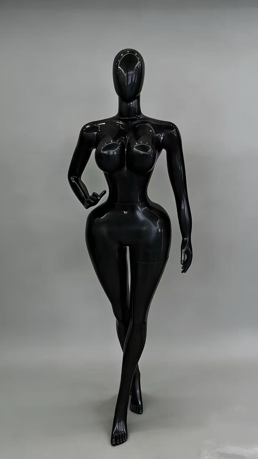Maniquí Femenino de Cuerpo Completo de Plástico Galvanizado para Tiendas de Ropa y Escaparates