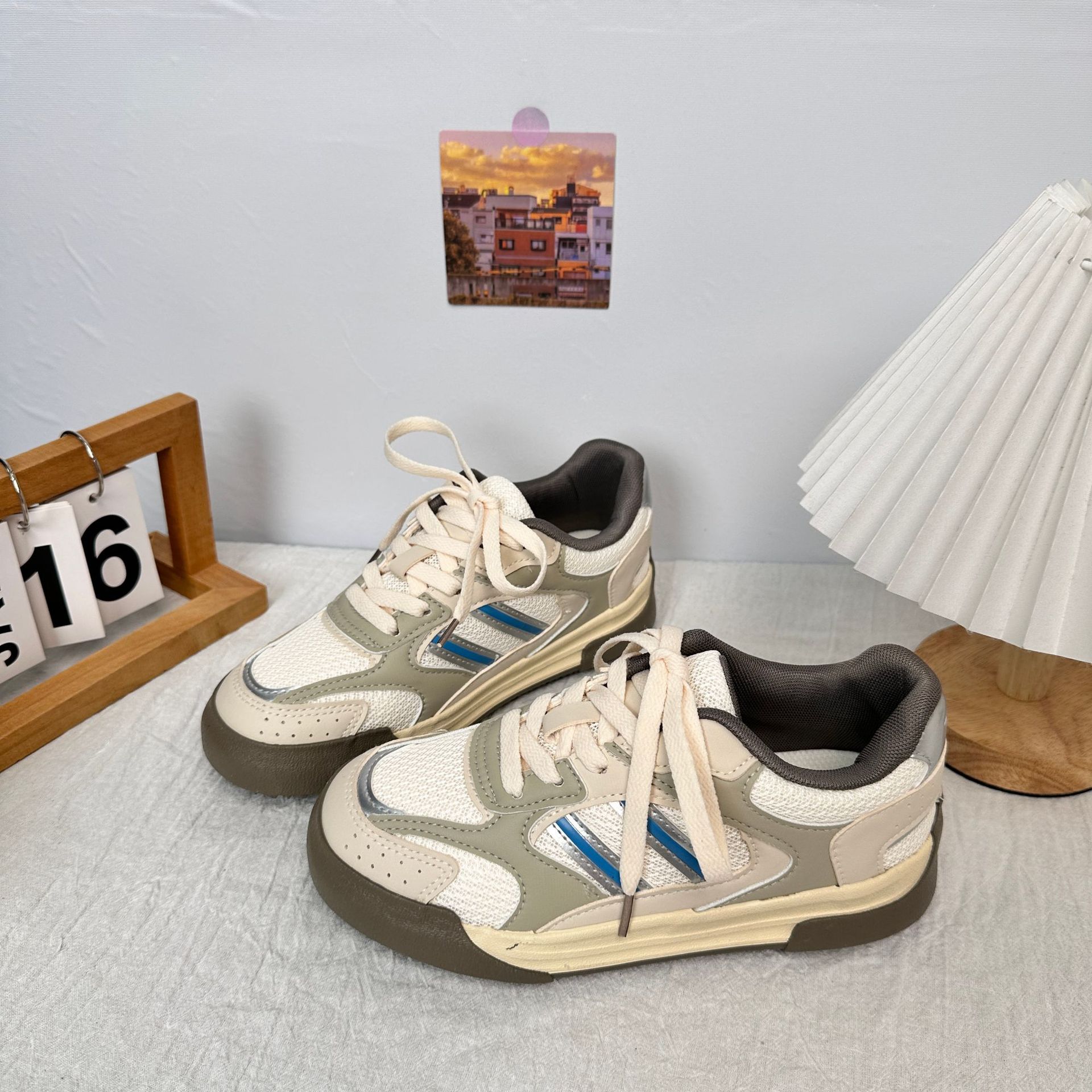 Yuanbo Xiaozhong original retro alemán zapatos de entrenamiento femenino 2025 primavera nuevo estilo casual deportes todo-fósforo zapatos de skate ins