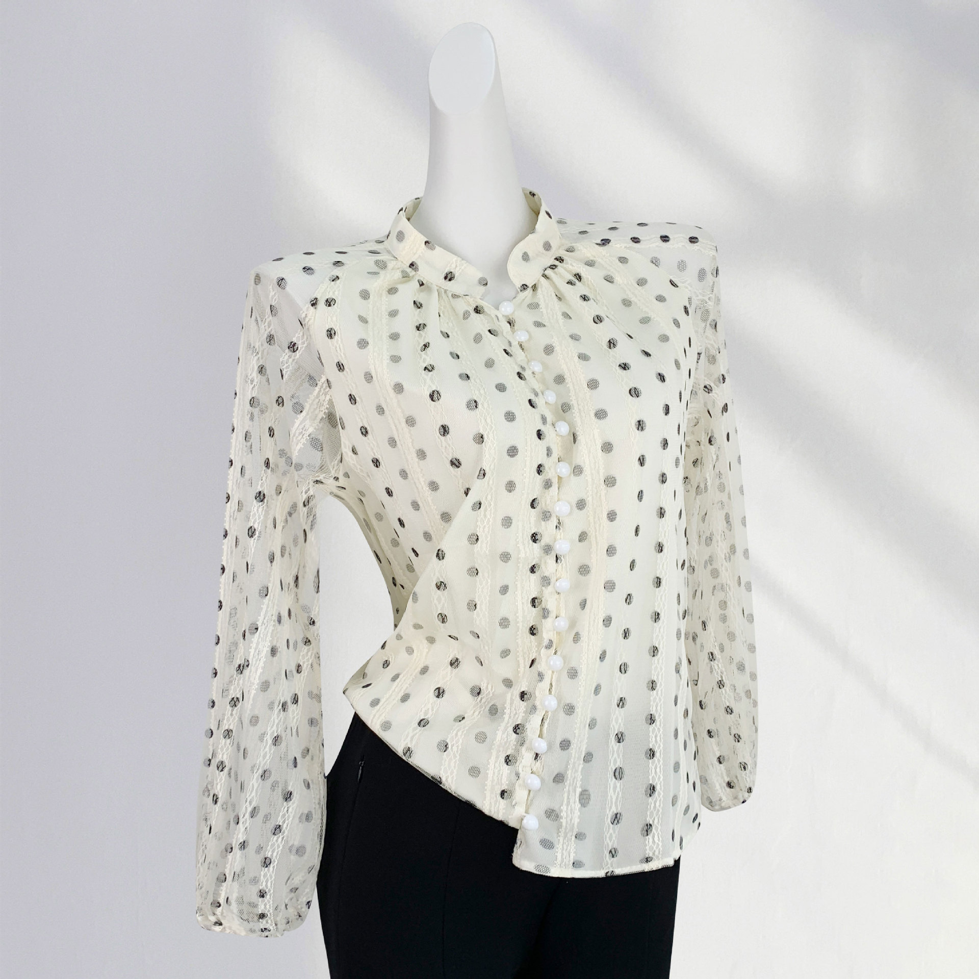Order Goods French Hollow Polka Dot Lace Chiffon Cardigan Women's Summer New Age-reducing Design Sense Shirt Top