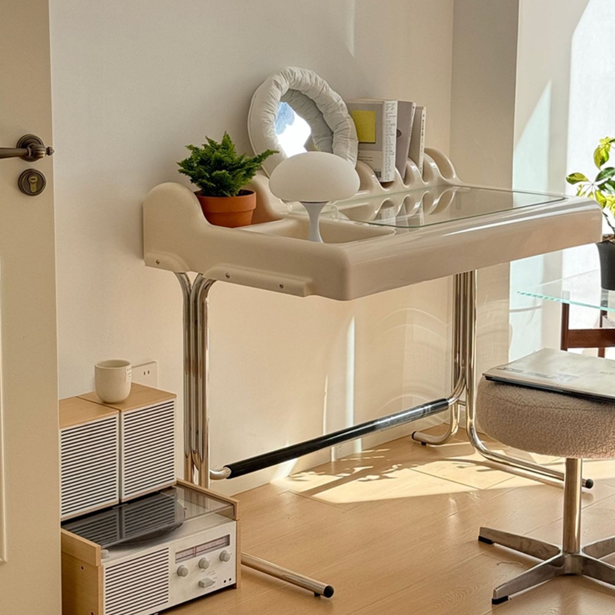 Korean-Style Small Apartment Cream-Colored Vanity Table with Ample Storage Space, Desk, Trendy Internet Celebrity Makeup Table