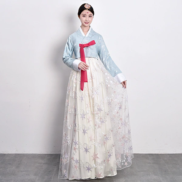 Blue clothes+white skirt