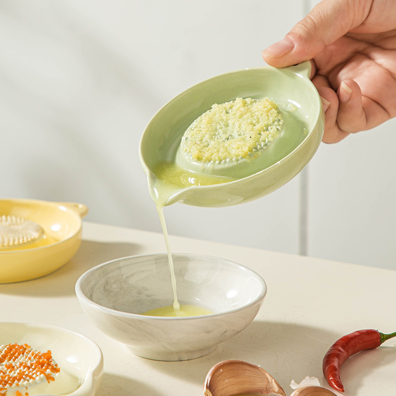 クリーム色の陶器製ニンニク潰し器、ニンニクペースト、生姜ペースト、子供用補助食品、クリエイティブなグラインダー、キッチン用品、越境商品|undefined