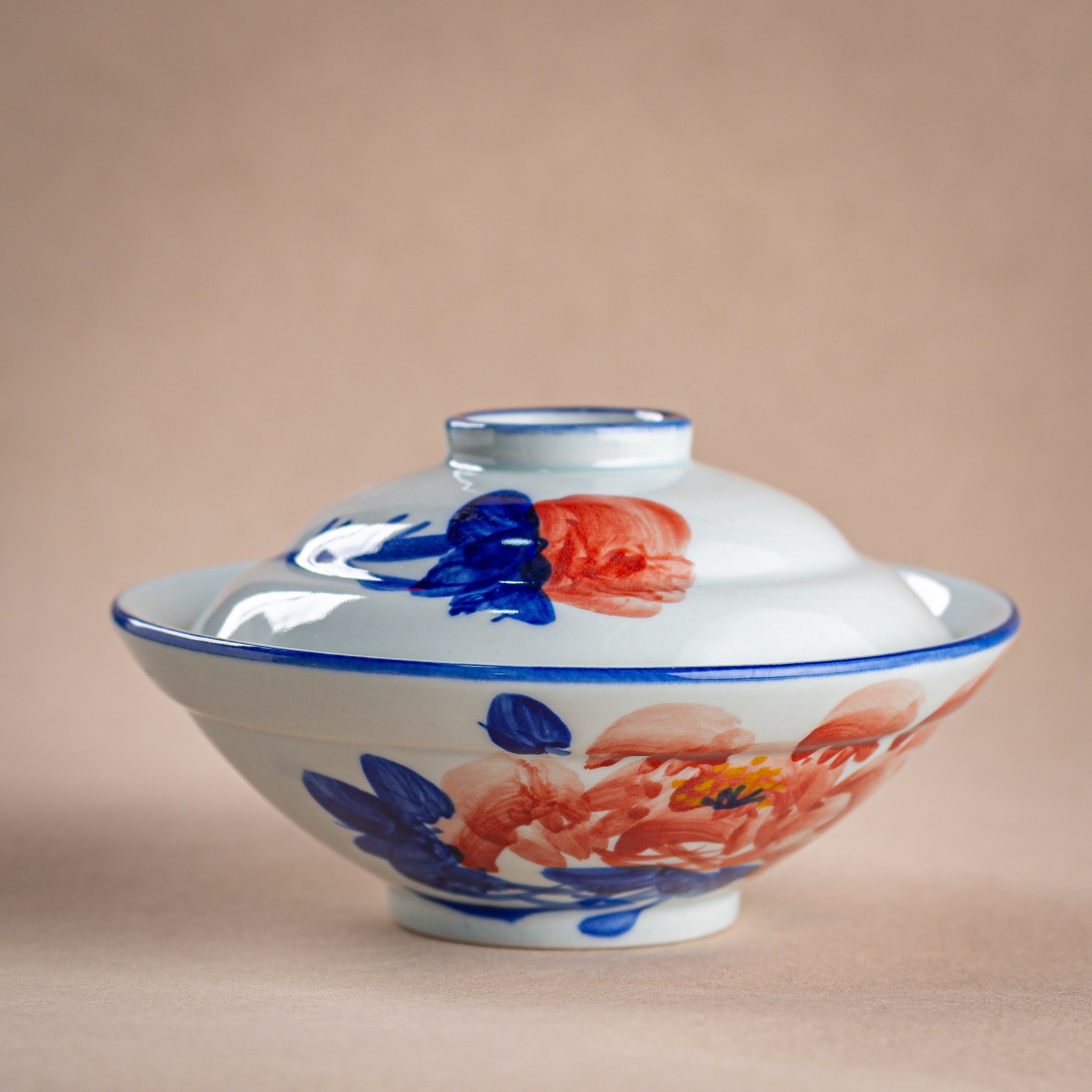 파란색과 흰색 모란