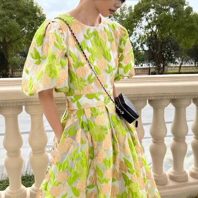 Đầm maxi nữ thắt eo họa tiết hoa nhí xanh cổ điển kiểu Pháp FL222150 — Màu xanh lá