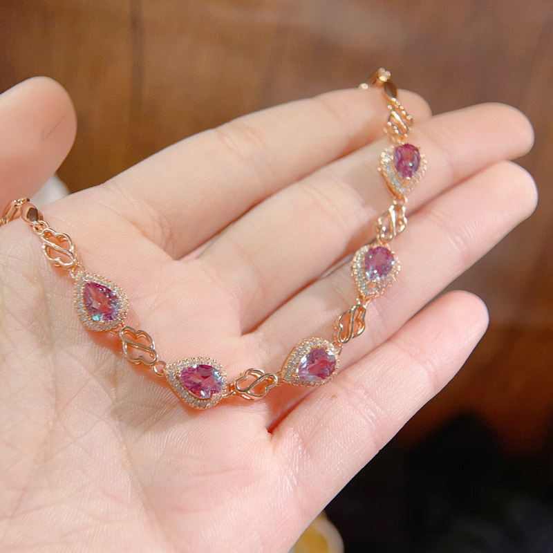 The Stunning Alexander Bracelet Features a Strong Red-Green Color-Changing Effect and Is Finely Crafted with S925 Silver
