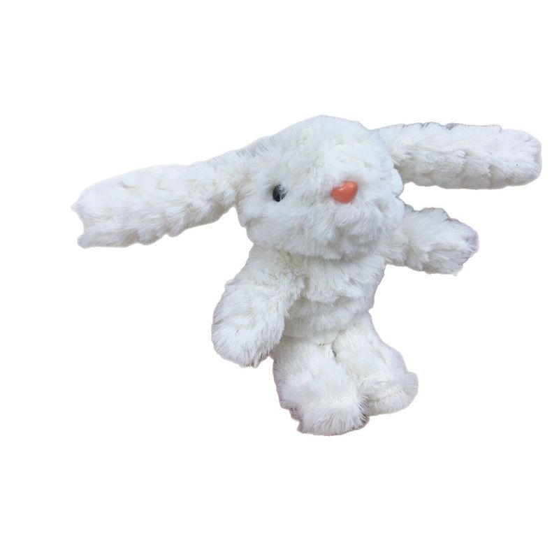 かわいいボニーウサギのぬいぐるみがキーホルダーを飾ってプレゼントを飾っています。|undefined