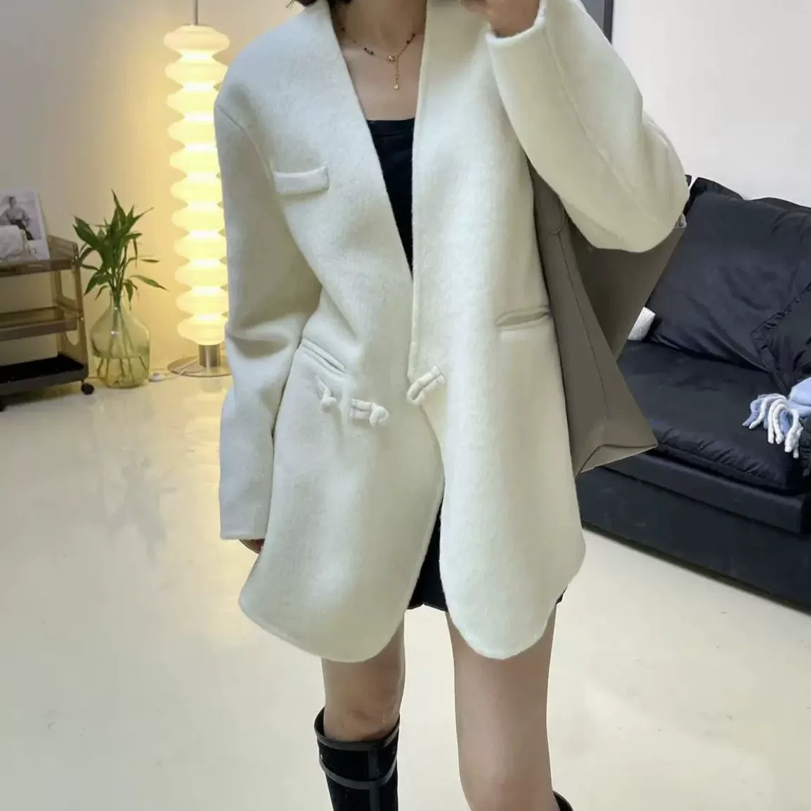 Весенний и осенний новый шерстяной куртка высокого уровня чувство утолщения темперамент зеленый свободный V-образный вырез застежка шерстяная куртка женская