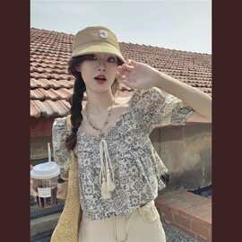 【天猫质量】夏季新款设计感别致上衣法式短款女小众独特短袖衬衫