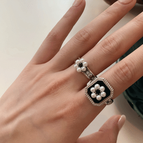 Sterling silver French Hepburn palace style square pearl flower ring internet celebrity same style vintage retro trend