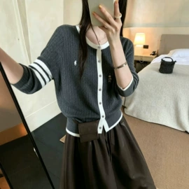 女式针织衫;毛衣;连衣裙