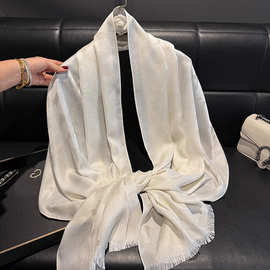 新款夏季丝巾女仿真丝印花长巾薄款披肩外搭装饰豹纹天丝棉沙滩巾