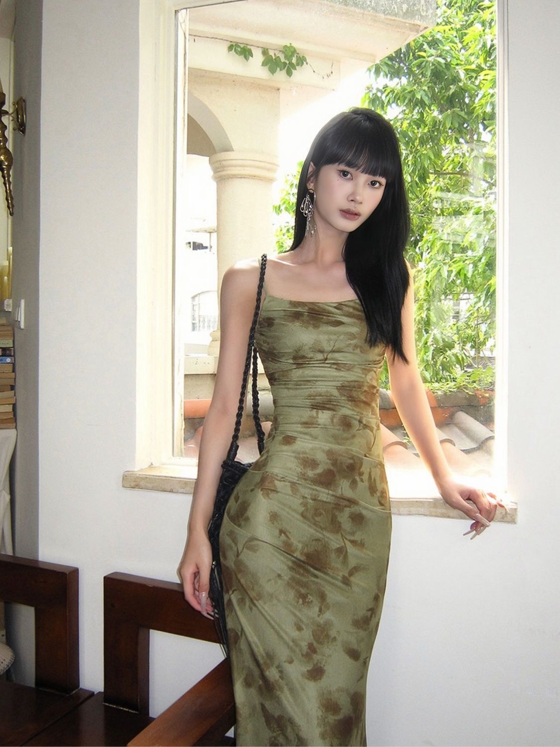 新しい中国式の緑の網の紗の花のガーターのワンピースの女性の夏の設計の高級な気質は腰を収めて尻の魚の尾のロングスカートを包みます。