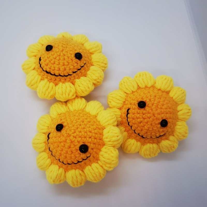 手かぎ針編みスマイリーフェイスひまわりヘッド 10cm ひまわり完成ウール模擬花ジュエリーアクセサリー在庫あり|undefined