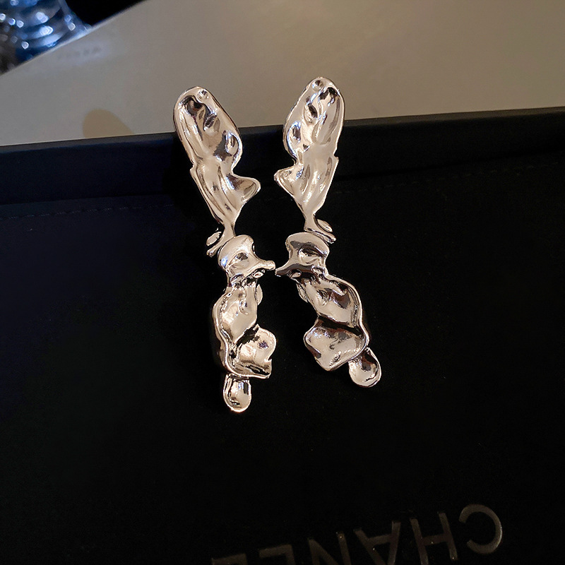 Aguja de plata diamantes geométricos aretes de perlas redondos ligeros de lujo de alta calidad pernos de orejas de estilo francés temperamento femenino orejas de nicho mayorista image 72