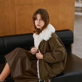 皮草;女式皮衣;羽绒服