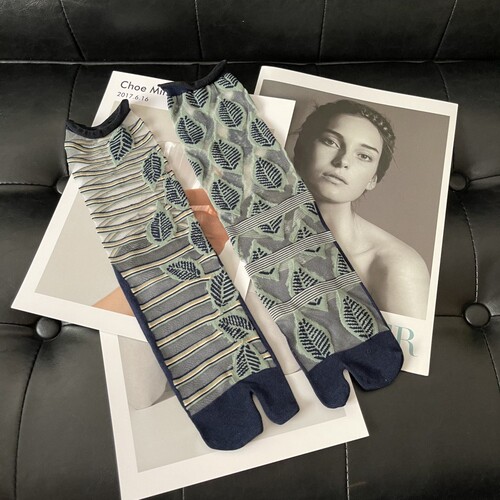 Summer thin crystal silk transparent two-toe jacquard leaf polka dot curling socks Japanese style tabi socks