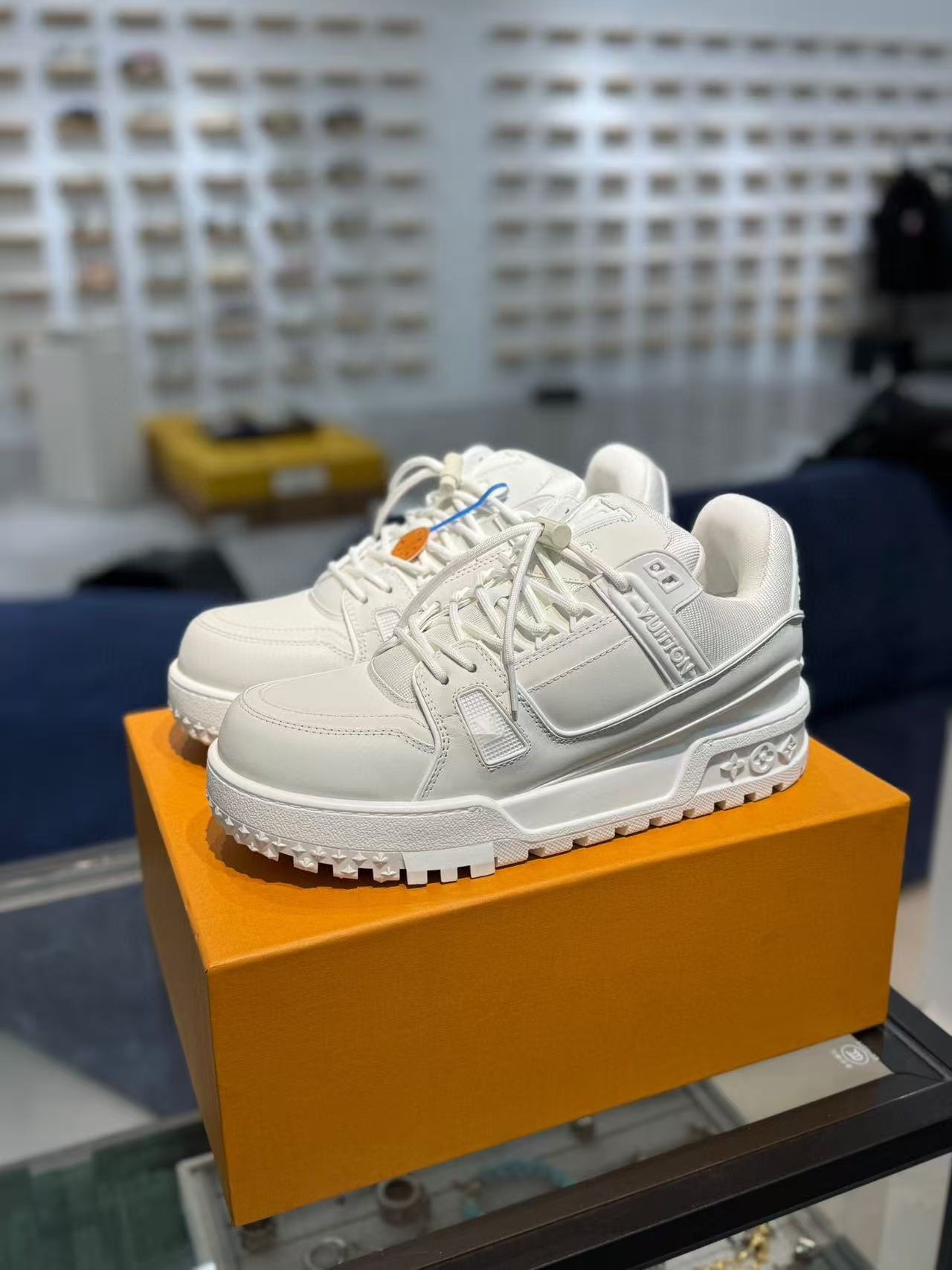 Consult customer service to see real shots 4