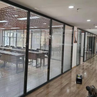 Wuhan office glass partition double glass louver partition aluminum alloy tempered glass partition sound insulation wall