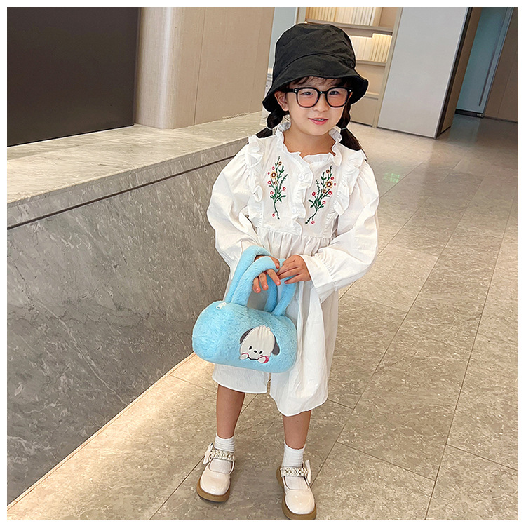 Fashionable plush bag, women's cartoon makeup bag, personalized new trendy children's bag, cute hand-held small bag for female students undefined