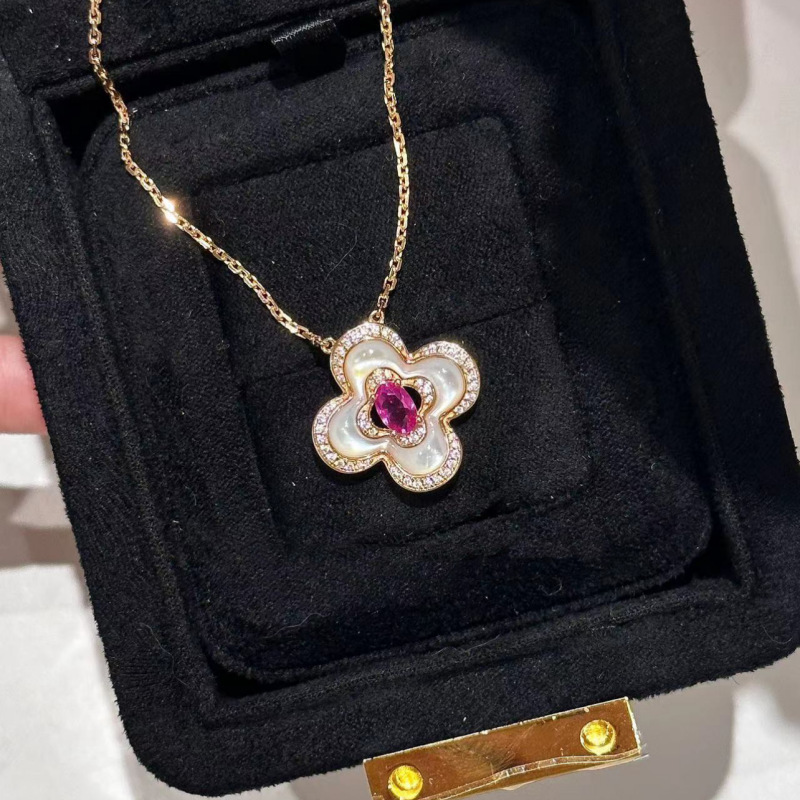 小红书同款红刚玉帕拉伊巴白贝母项链高品质轻奢百搭气质显瘦锁骨