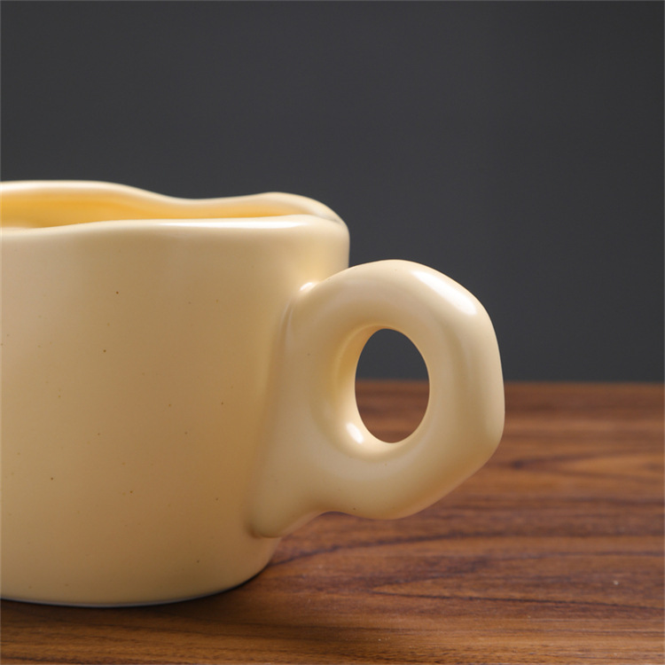 Face Sculpture Coffee Mug, Artistic Ceramic Face-to-face Cup_voghion.com