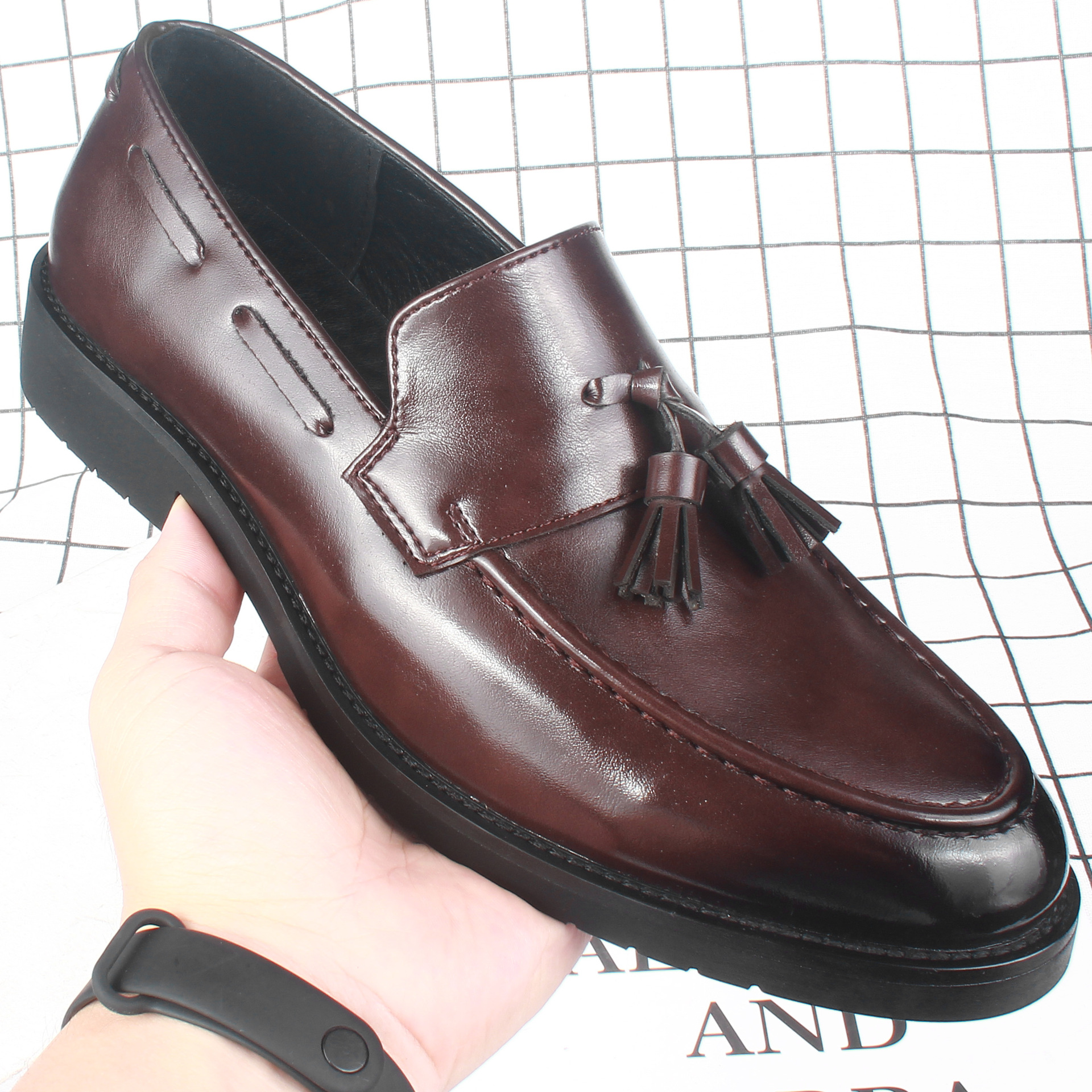 2022�����¿������г�����Բͷ����͸����ʽ���д���ƤЬ87