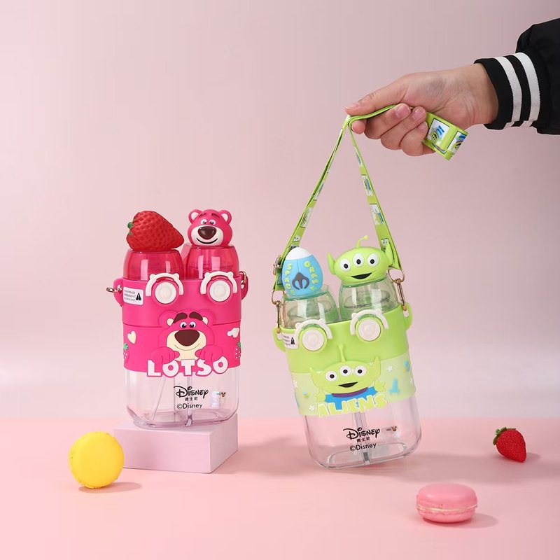 見栄えの良いダブルコンパートメントとダブルドリンク子供用プラスチックカップ、持ち運び可能なストロー付きのクリエイティブなカップ、かわいい漫画のスポーツボトル|undefined