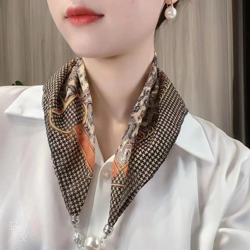 11 황금 캐슈 꽃