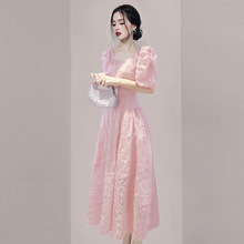 粉色甜美连衣裙女2023夏季新品方领泡泡袖时尚收腰温柔风大摆长裙