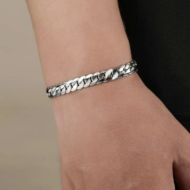 Titanium Steel Embossed Cuban Chain Bracelet for Men and Women, Trendy and Cool, Simple Hip-Hop Style, Couple's Style, Gold and Silver Open Bracelet Titanium Steel Embossed Cuban Chain Bracelet for Men and Women, Trendy and Cool, Simple Hip-Hop Style, Couple's Style, Gold and Silver Open Bracelet