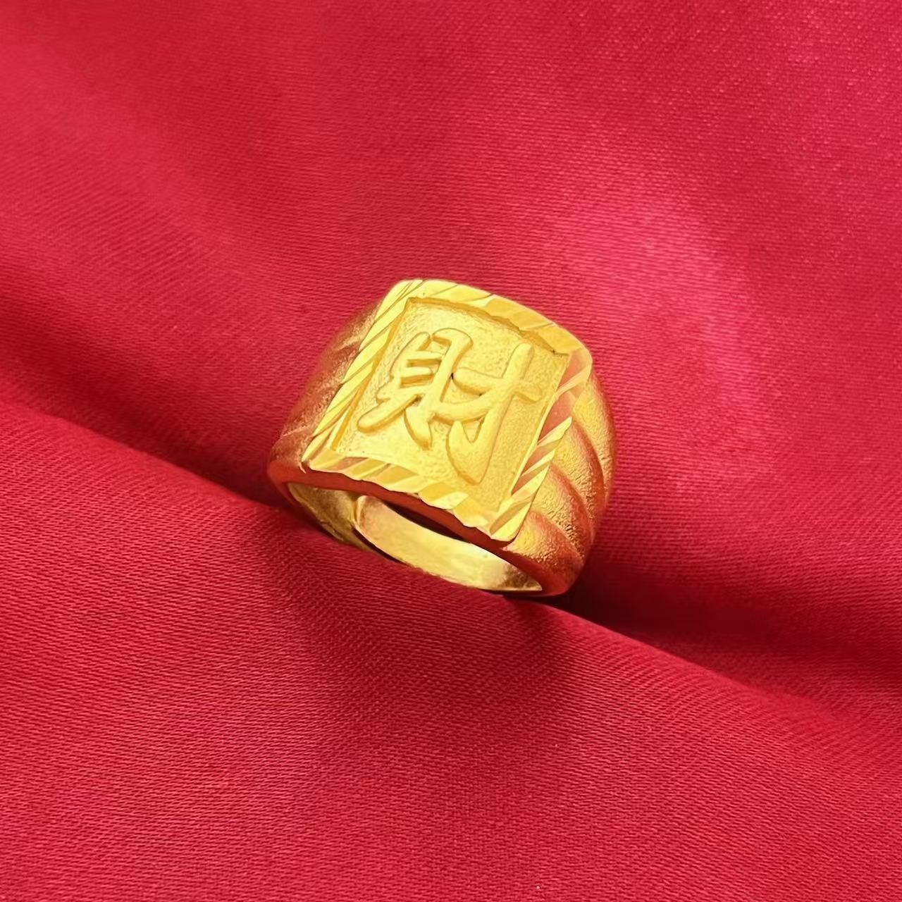 黄銅の金メッキの福の金儲けの指輪の男性の多種類の車の花は宝の蛇口の関公の戒子の金メッキの指輪を招きます。