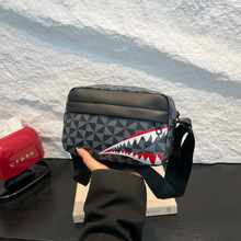 �r��б���֙CС����2025�＾�¿�Ů�r�к��s�������e�������μ��