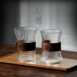 竖纹玻璃木圈茶杯胡桃木隔热高硼硅玻璃透明品茗杯日式锤纹咖啡杯