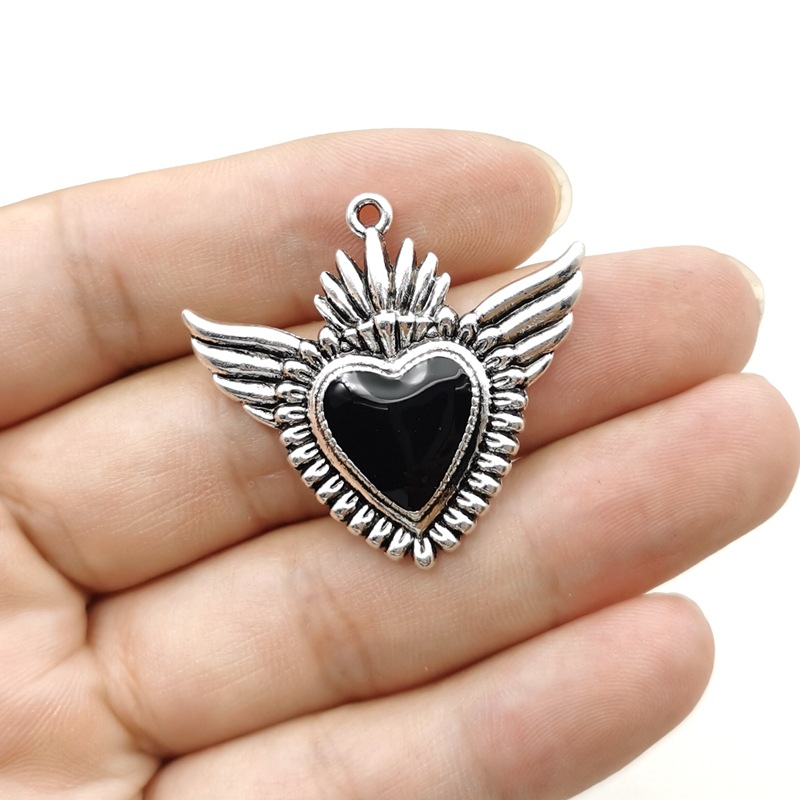 Heart Shape Pattern 1 Piece Diameter 4mm Zinc Alloy Heart Shape Pendant