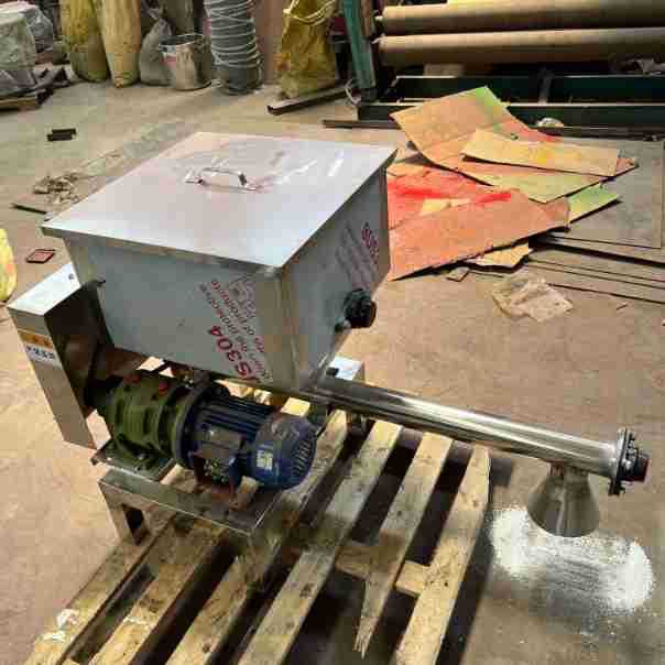 速度可调节沥青颗粒定量喂料机zcjb 辽宁沈阳石灰粉螺旋喂料机