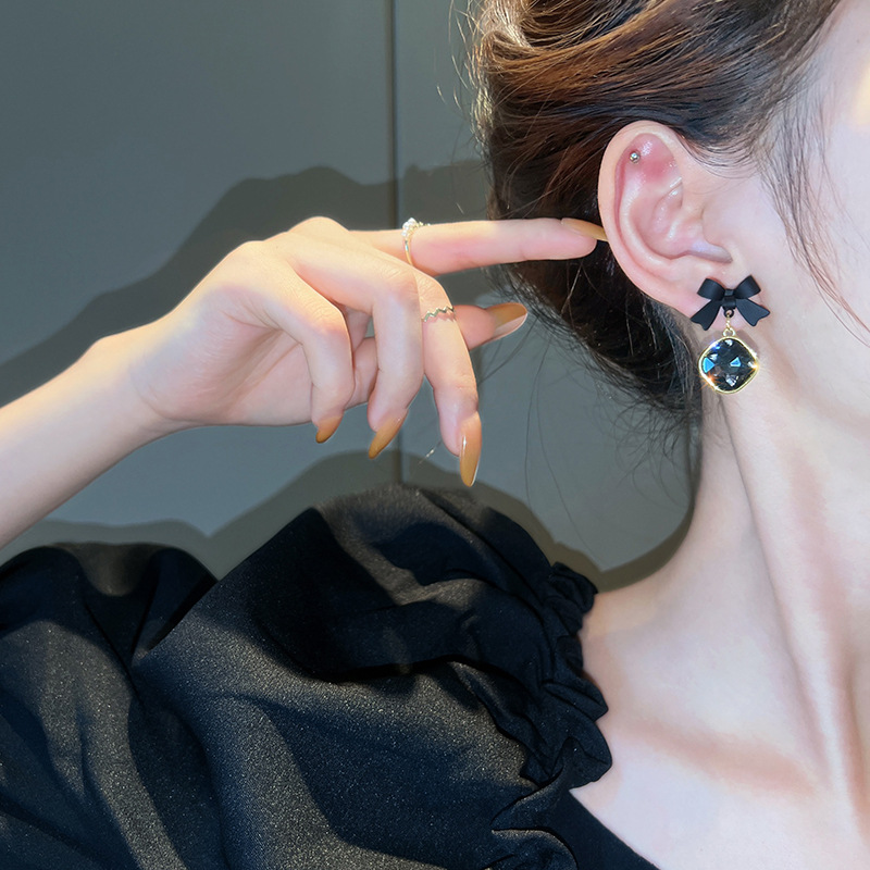 Bow Knot Pattern Women'S Gender 1 Pair Lady Bow Knot Metal Inlay Artificial Gemstones Women's Drop Earrings
